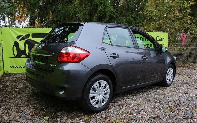 Toyota Auris cena 30900 przebieg: 168000, rok produkcji 2010 z Andrychów małe 277